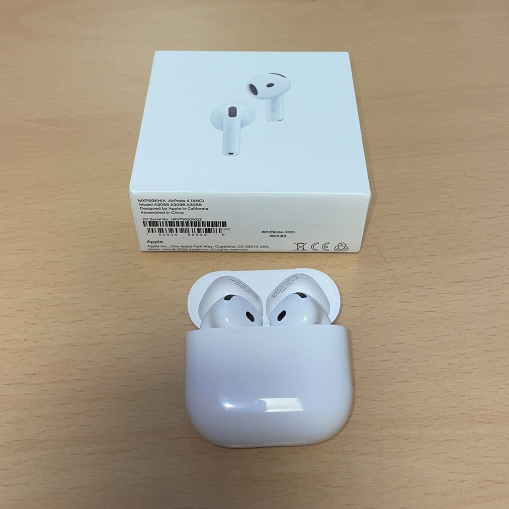 Fake AirPods 4 purchased on Coupang showing counterfeit design and packaging differences.